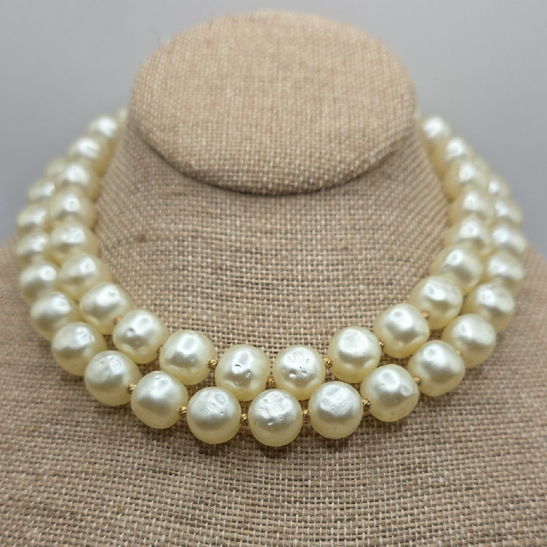 Classic Cream Pearl Necklace 415$